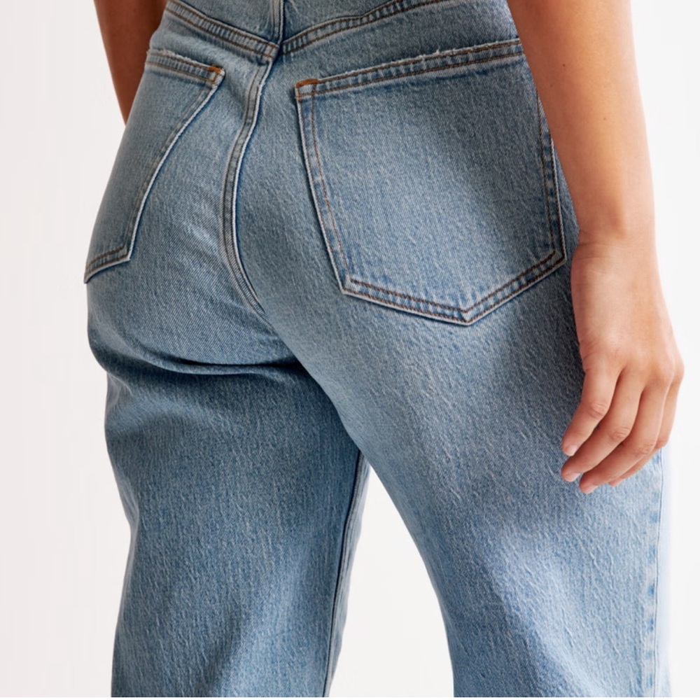 Abercrombie High Rise 90s Relaxed Jean - Curve Love